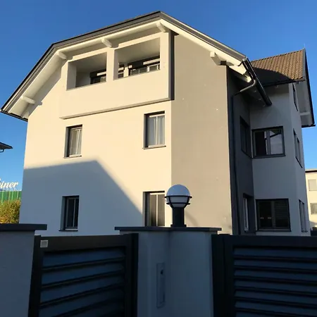 Apartment Bright & Cozy