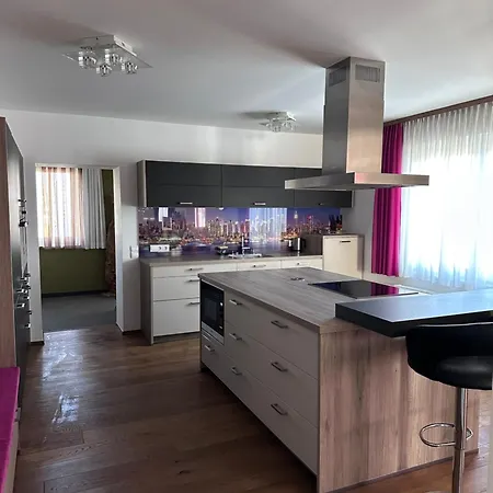 Bright & Cozy Apartment *